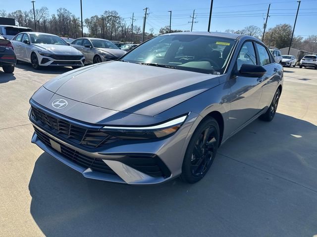New 2026 Hyundai Elantra SEL Sport image 4