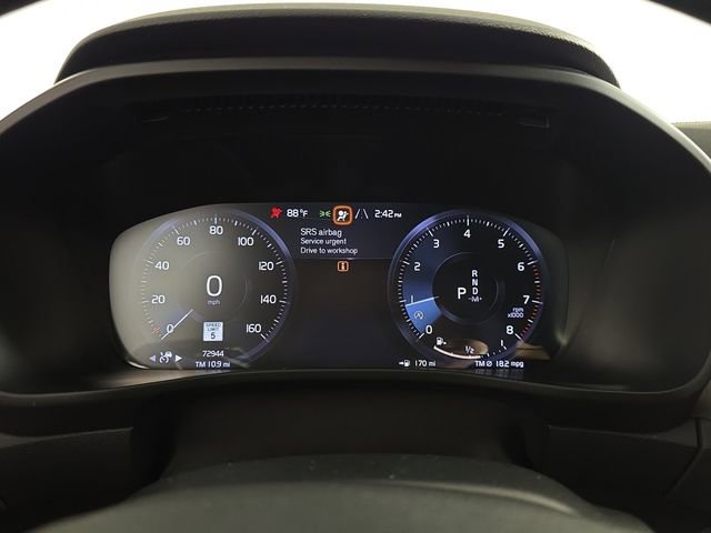 Used 2019 Volvo XC40 T5 Inscription image 11