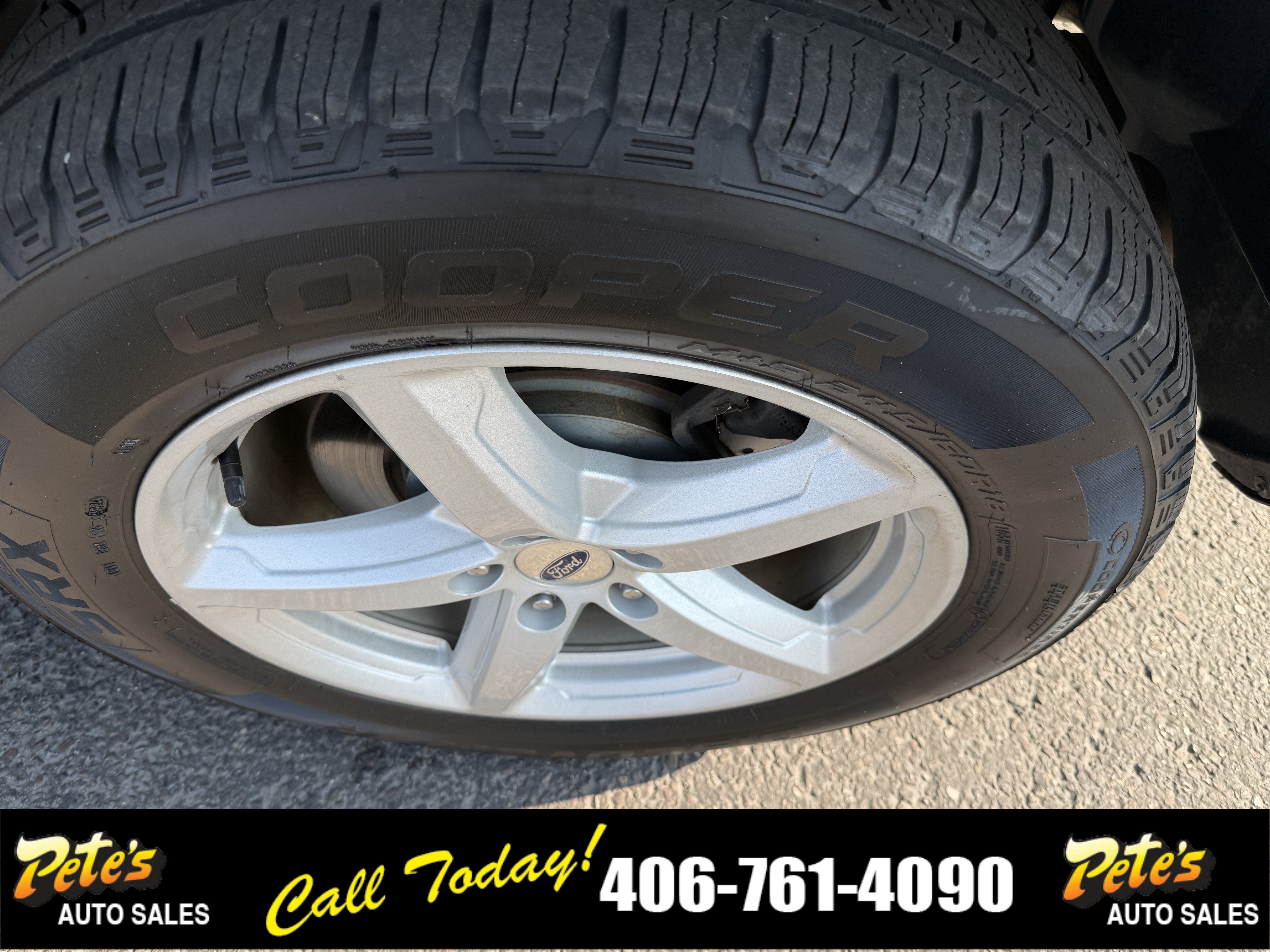 Used 2017 Ford Explorer XLT AWD/4WD image 10