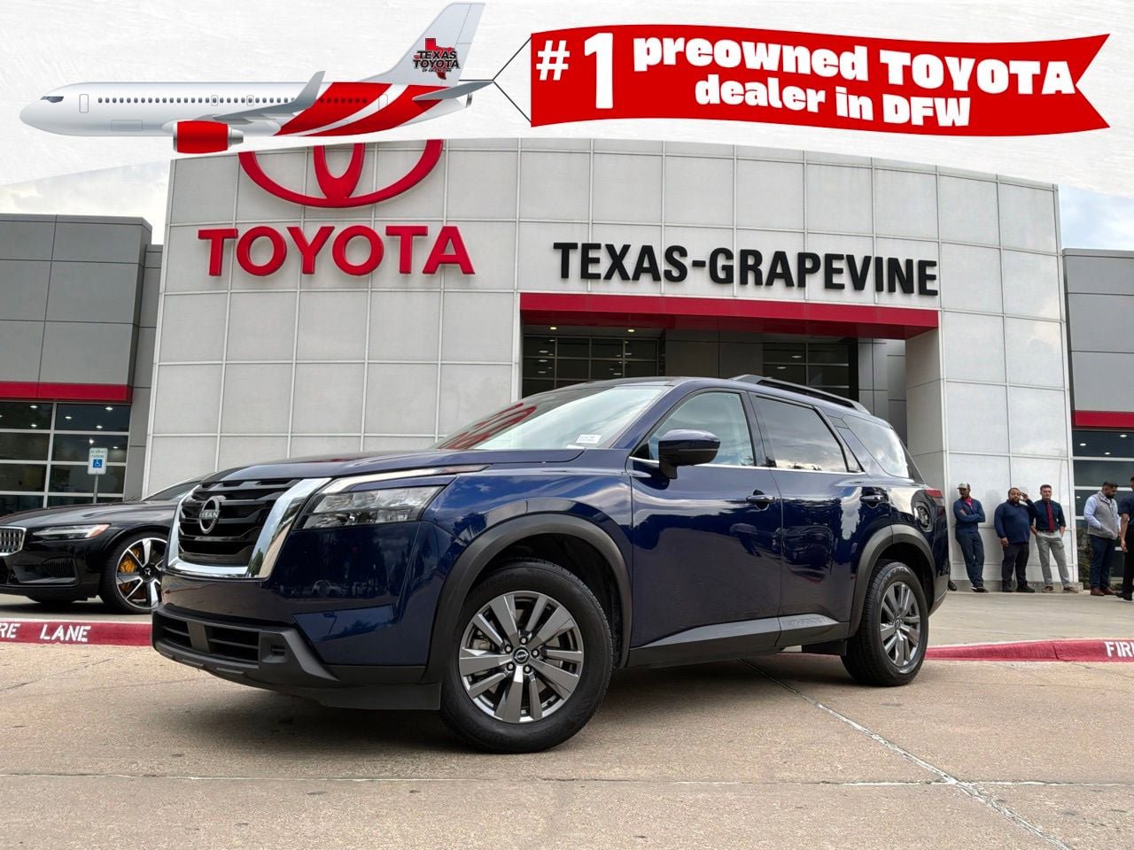 Used 2025 Nissan Pathfinder SV FWD video 1