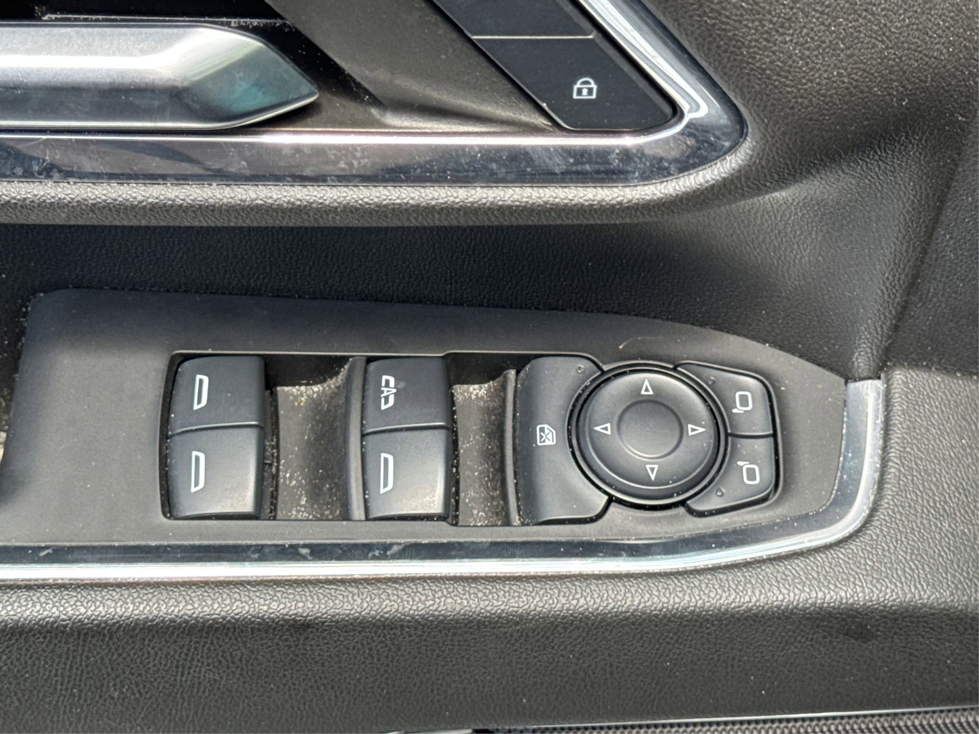 Certified 2024 Chevrolet Silverado 2500 LT image 37