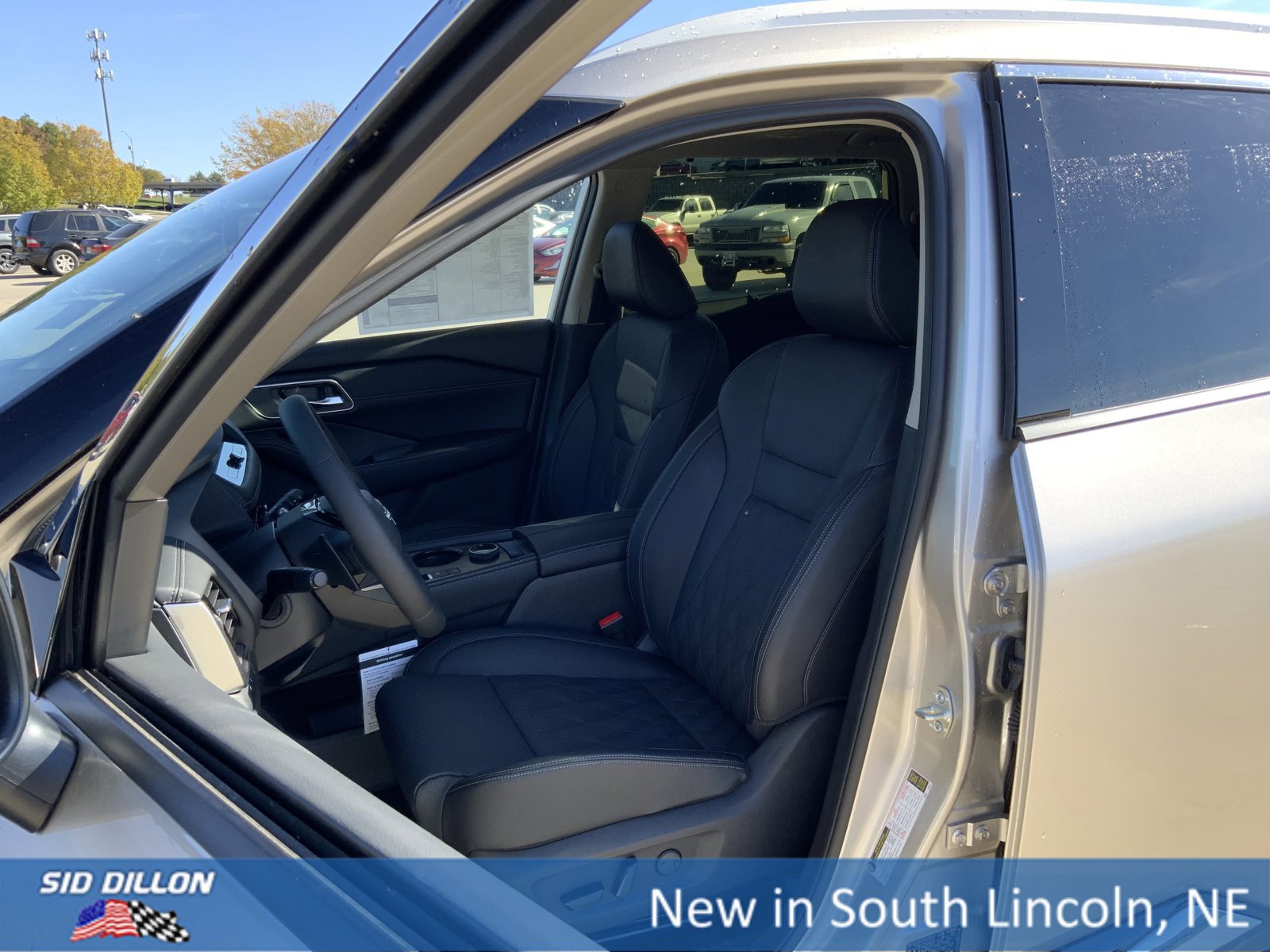 New 2026 Nissan Rogue Platinum w/ Platinum Premium Package image 9