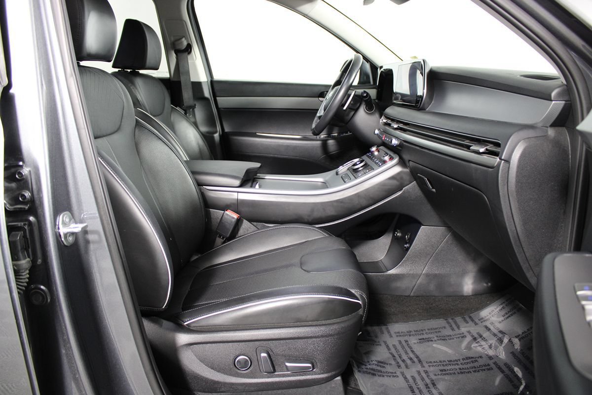 Used 2025 Hyundai Palisade SEL FWD image 13