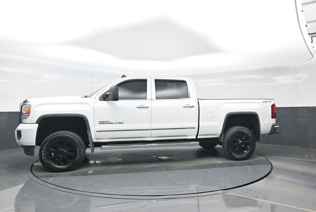 Used 2015 GMC Sierra 3500 Denali w/ Duramax Plus Package image 3