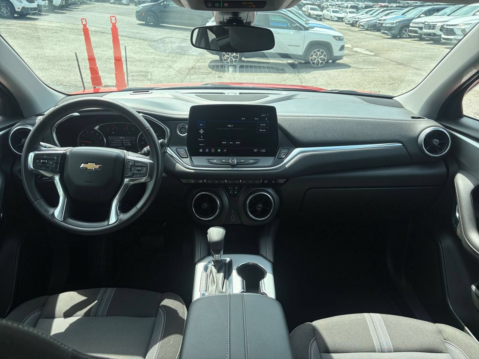 Used 2026 Chevrolet Blazer LT AWD/4WD image 27