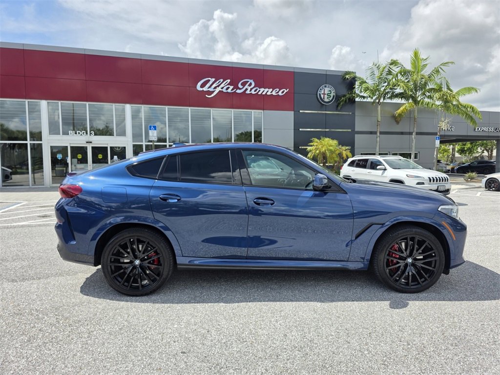 Used 2023 BMW X6 xDrive40i w/ Executive Package image 3