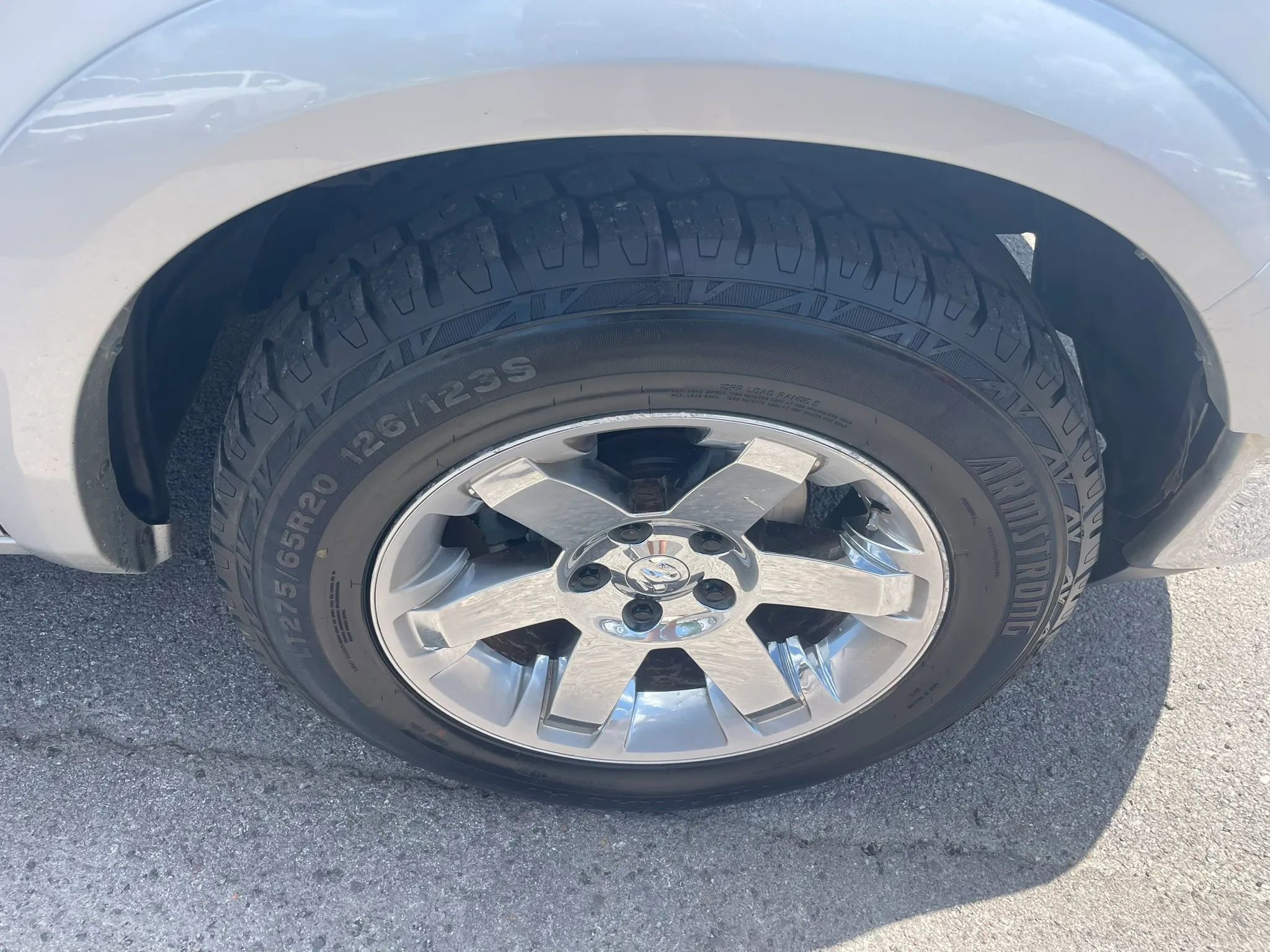 Used 2012 RAM 1500 Laramie RWD image 31