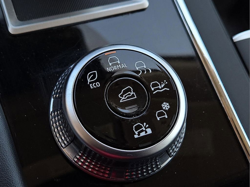 Used 2024 Mitsubishi Outlander SE image 15