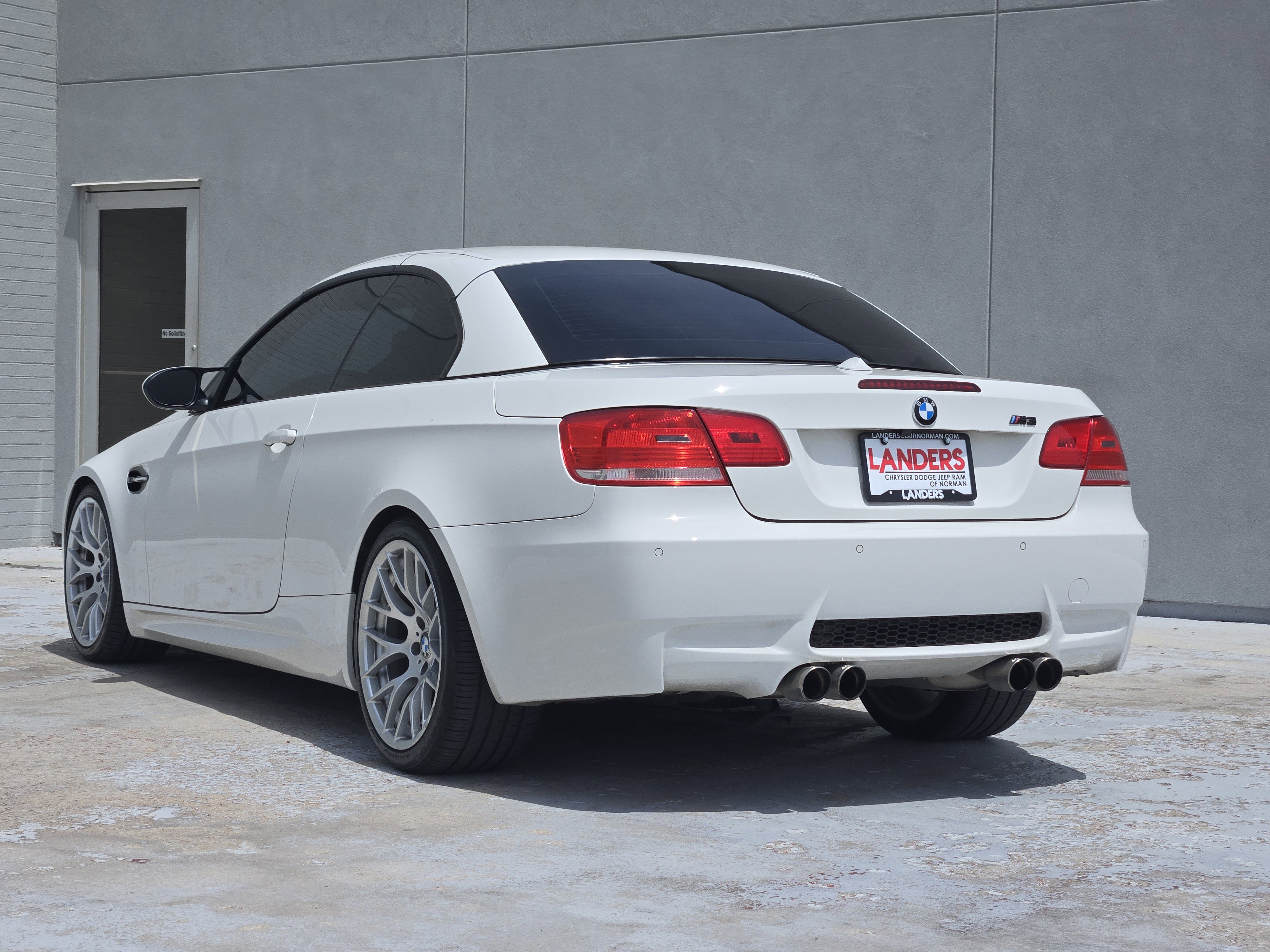 Used 2010 BMW M3 Convertible RWD image 5