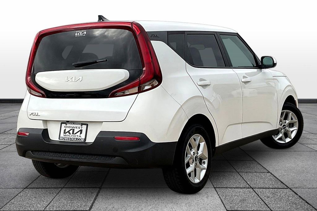 Used 2022 Kia Soul LX w/ Technology Package FWD image 12