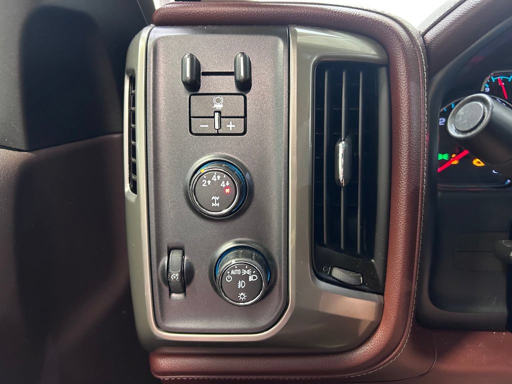 Used 2016 Chevrolet Silverado 2500 High Country w/ High Country Premium Package AWD/4WD image 10