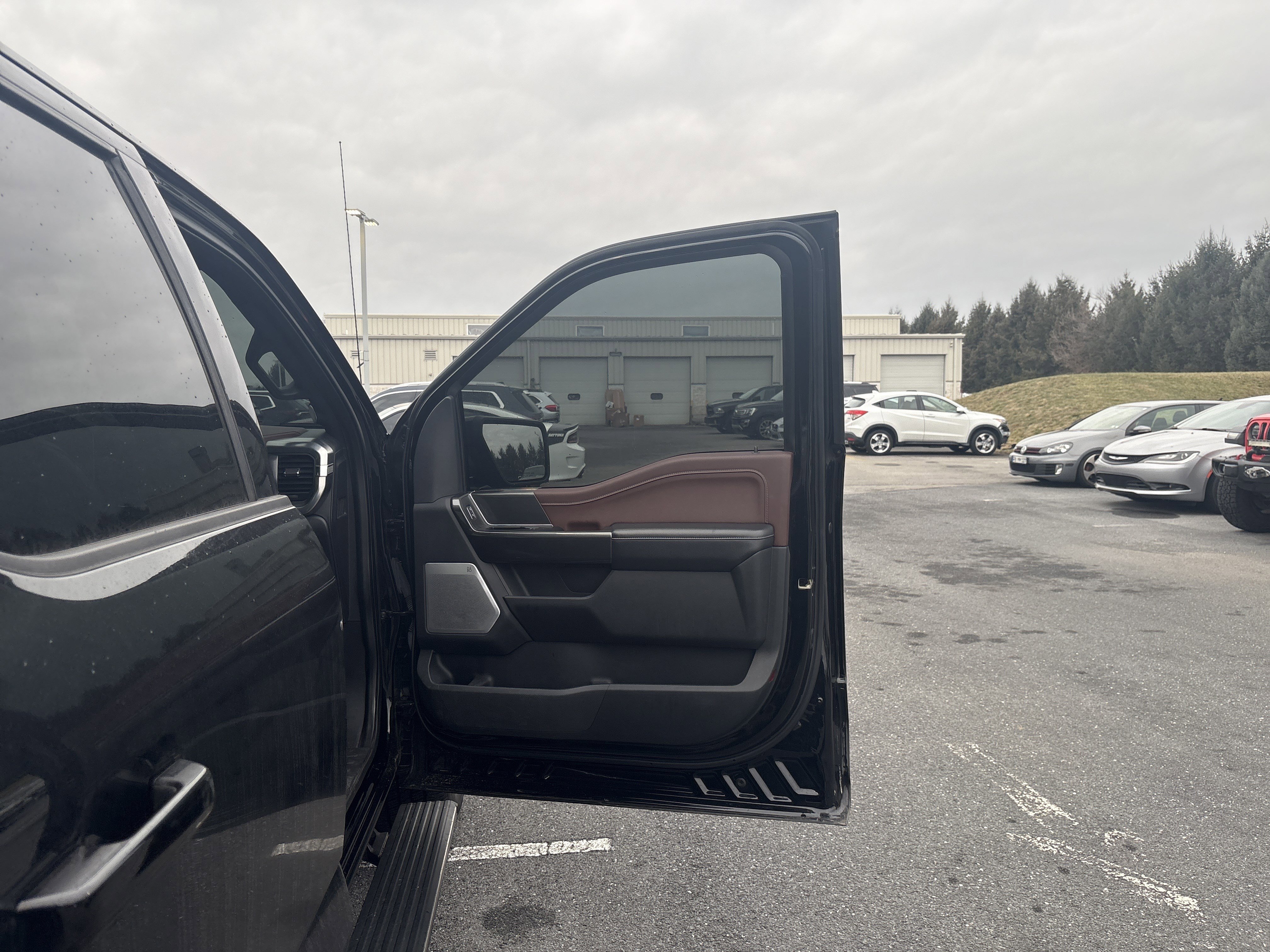 Used 2021 Ford F150 Lariat w/ Equipment Group 502A High image 9