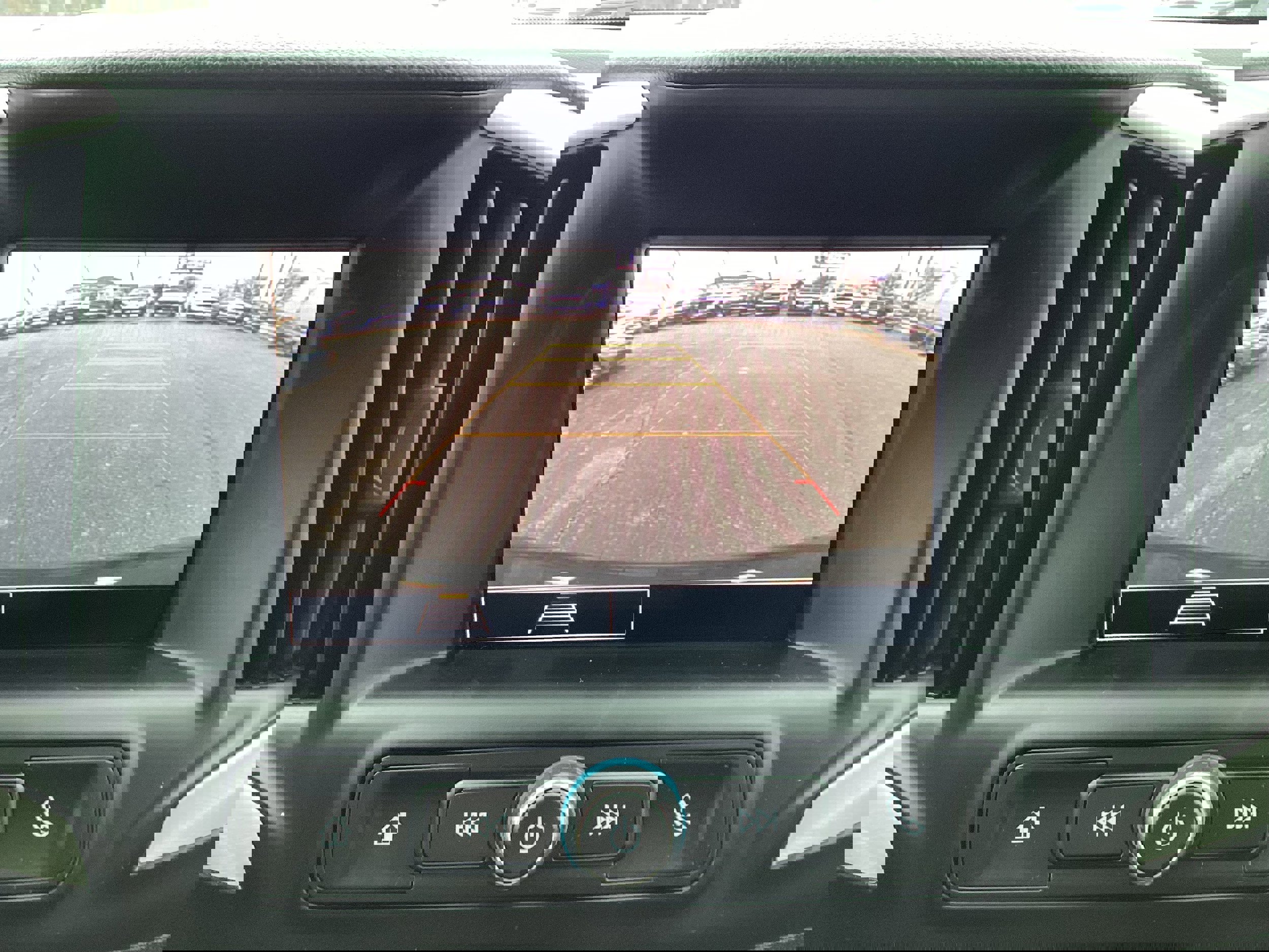 Used 2024 GMC Terrain SLE image 21