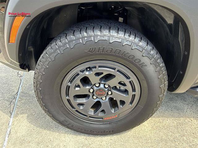 Used 2026 Nissan Frontier PRO-4X w/ Tow Package AWD/4WD image 4