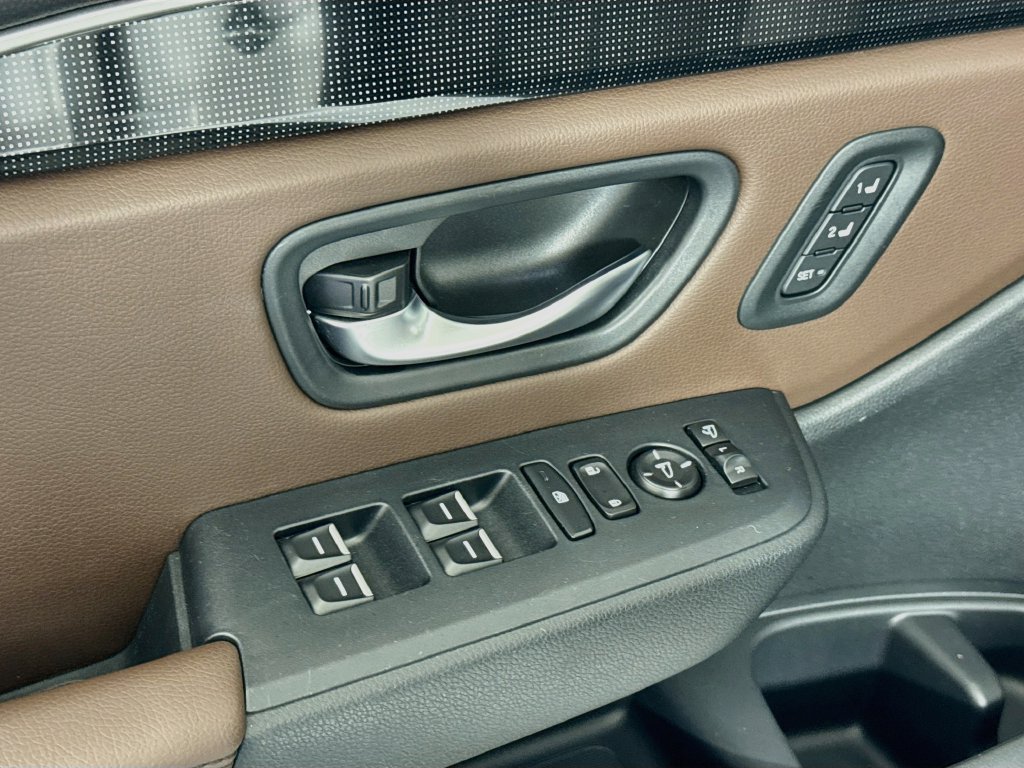Used 2024 Honda Pilot Elite image 18