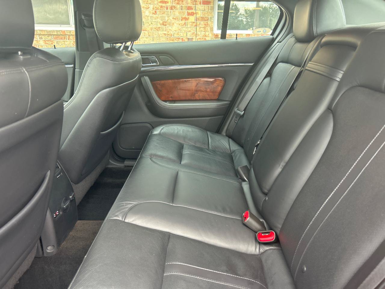Used 2013 Lincoln MKS AWD image 21