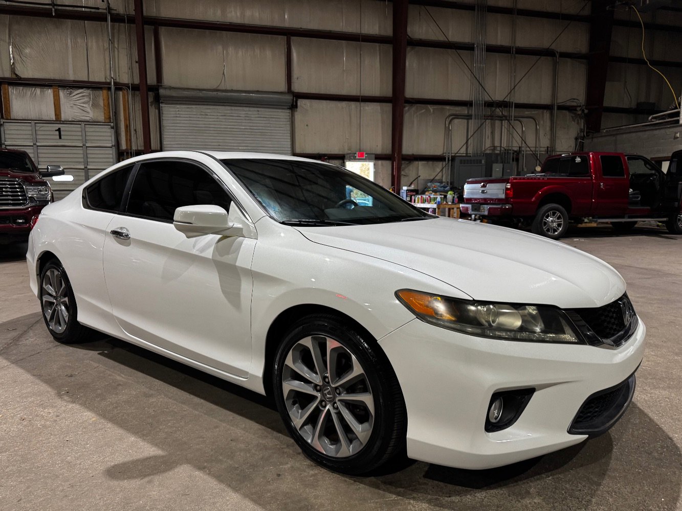Used 2015 Honda Accord EX-L image 2