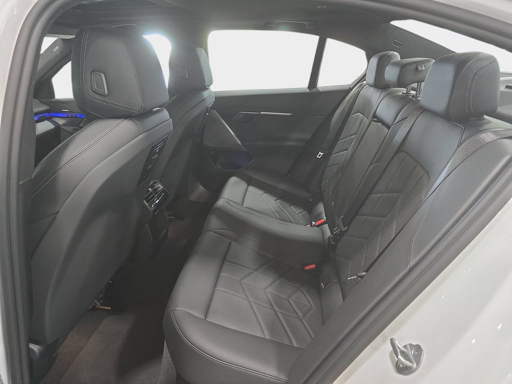 Certified 2025 BMW i5 eDrive40i w/ Premium Package RWD image 23