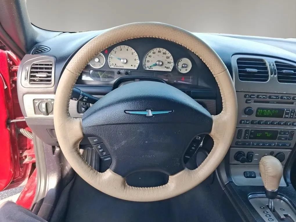 Used 2004 Ford Thunderbird RWD image 25