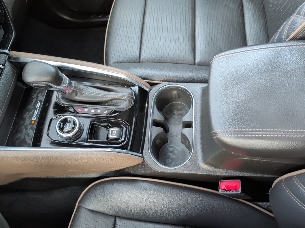 Used 2024 GMC Canyon Denali AWD/4WD image 25