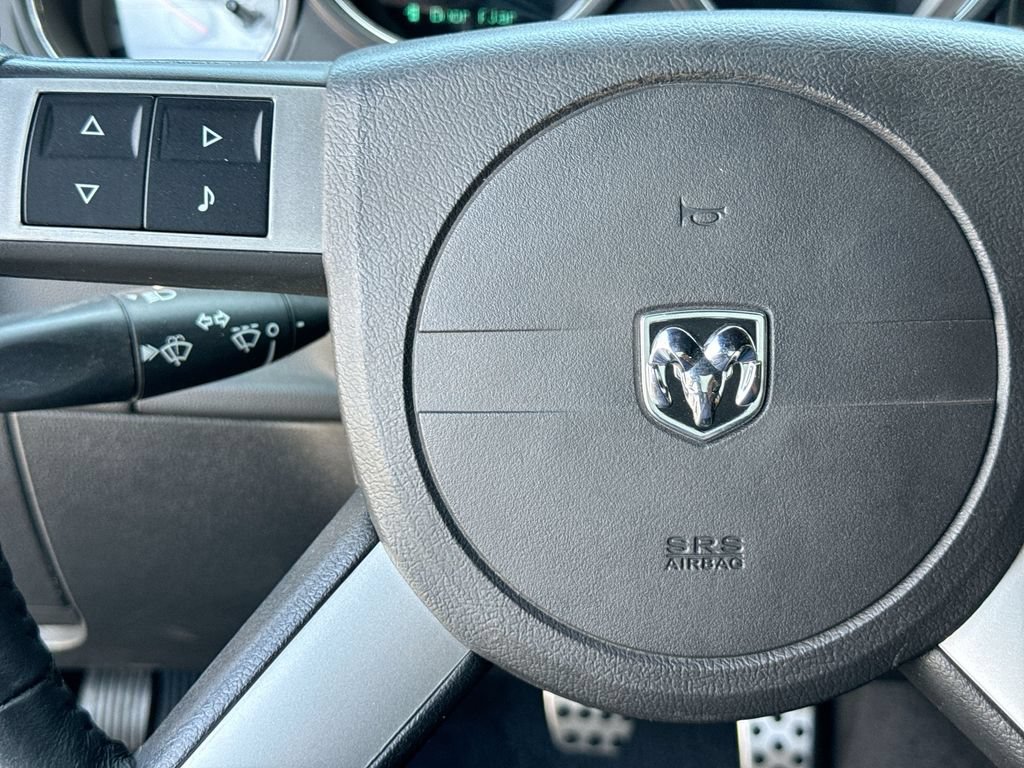 Used 2010 Dodge Challenger SRT8 RWD image 17