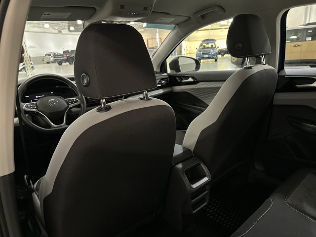 Certified 2024 Volkswagen Taos S w/ MDO Package image 19