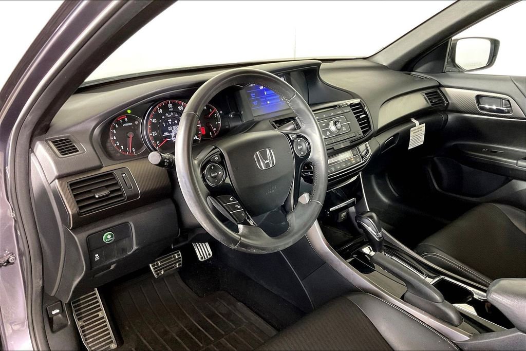 Used 2016 Honda Accord Sport image 14
