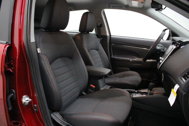 New 2026 Mitsubishi Outlander Sport SE image 18