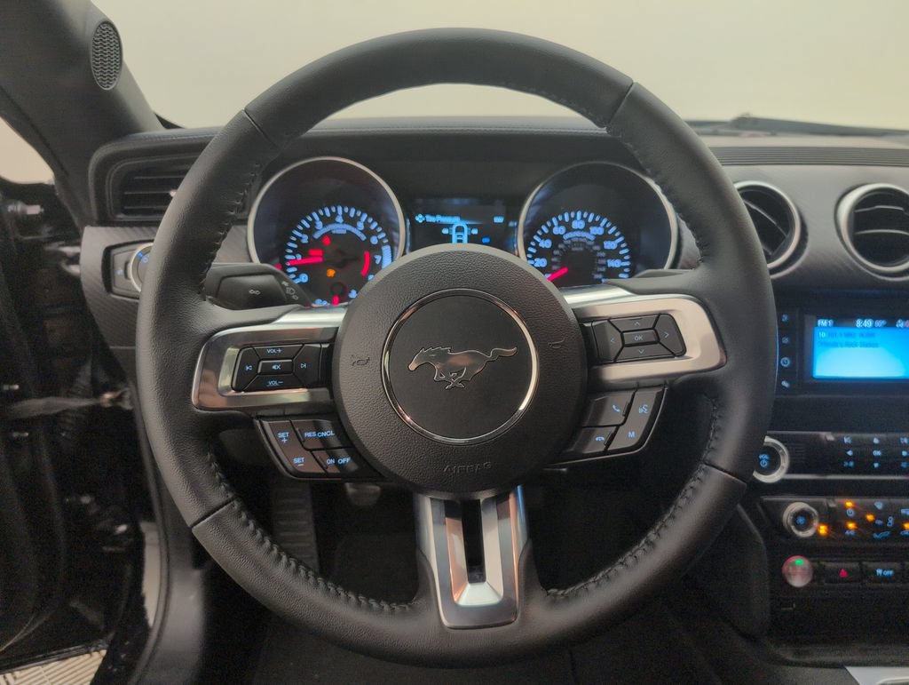 Used 2020 Ford Mustang Coupe RWD image 30