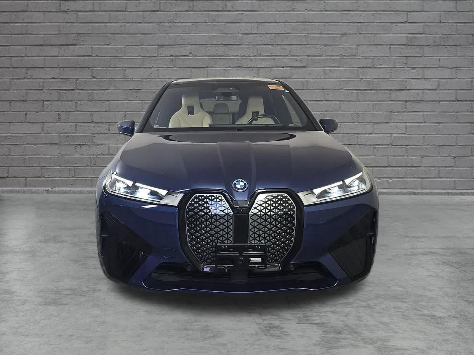 Used 2024 BMW iX xDrive50 w/ Sport Package AWD/4WD image 2