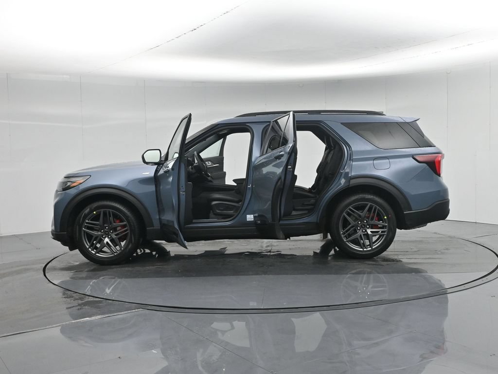 New 2026 Ford Explorer ST-Line w/ ST-Line Street Pack RWD image 35