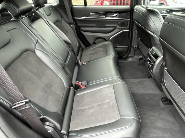 Used 2022 Jeep Grand Cherokee Trailhawk AWD/4WD image 14