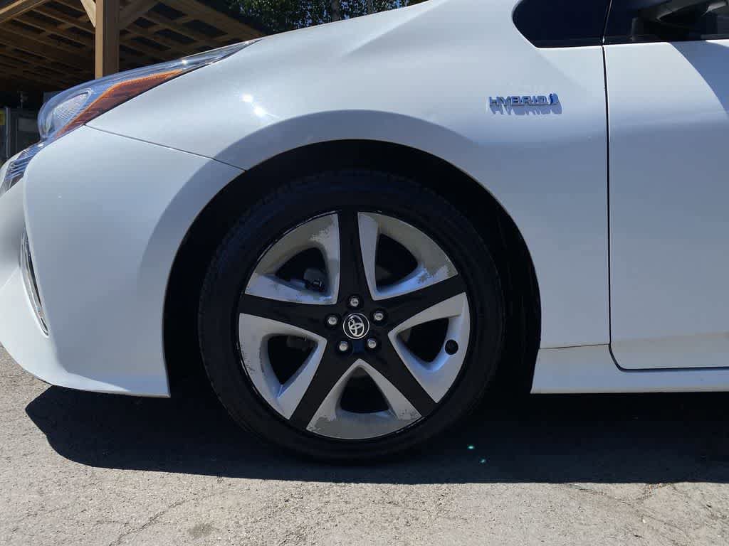 Used 2016 Toyota Prius Three Touring FWD image 11