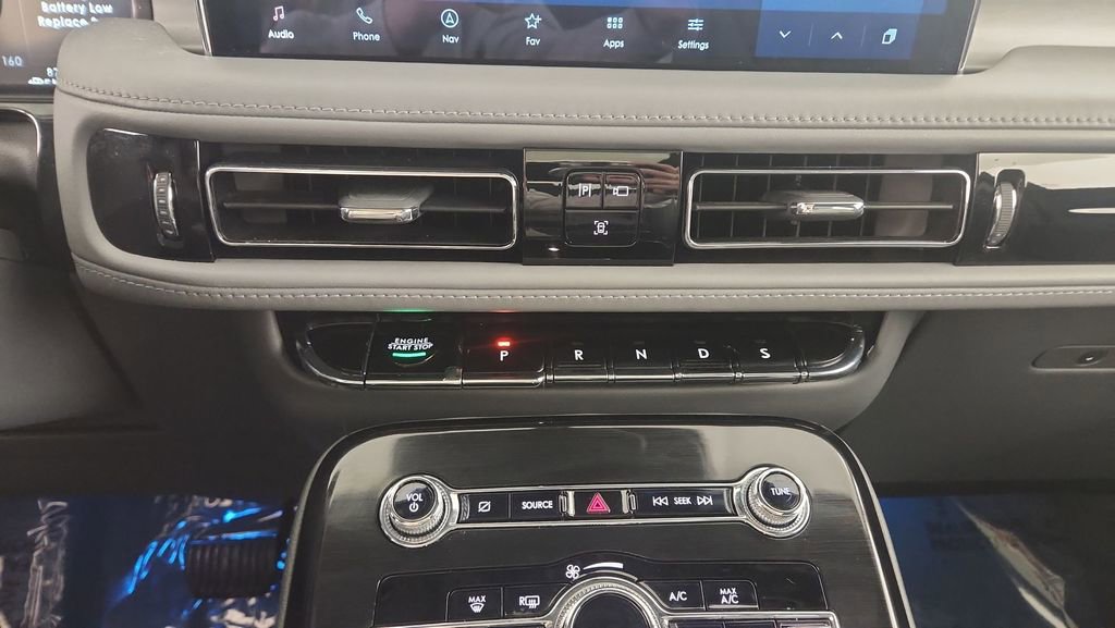 Used 2022 Lincoln Nautilus Reserve image 29