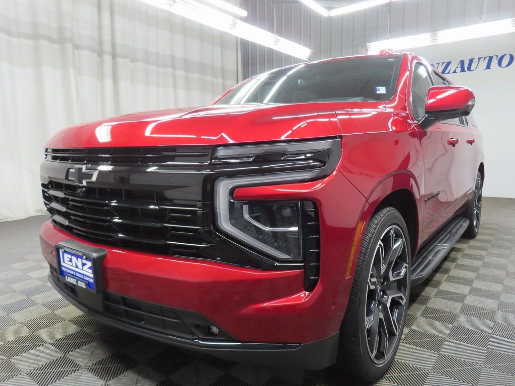 Used 2025 Chevrolet Suburban RST w/ Advanced Technology Package AWD/4WD image 6