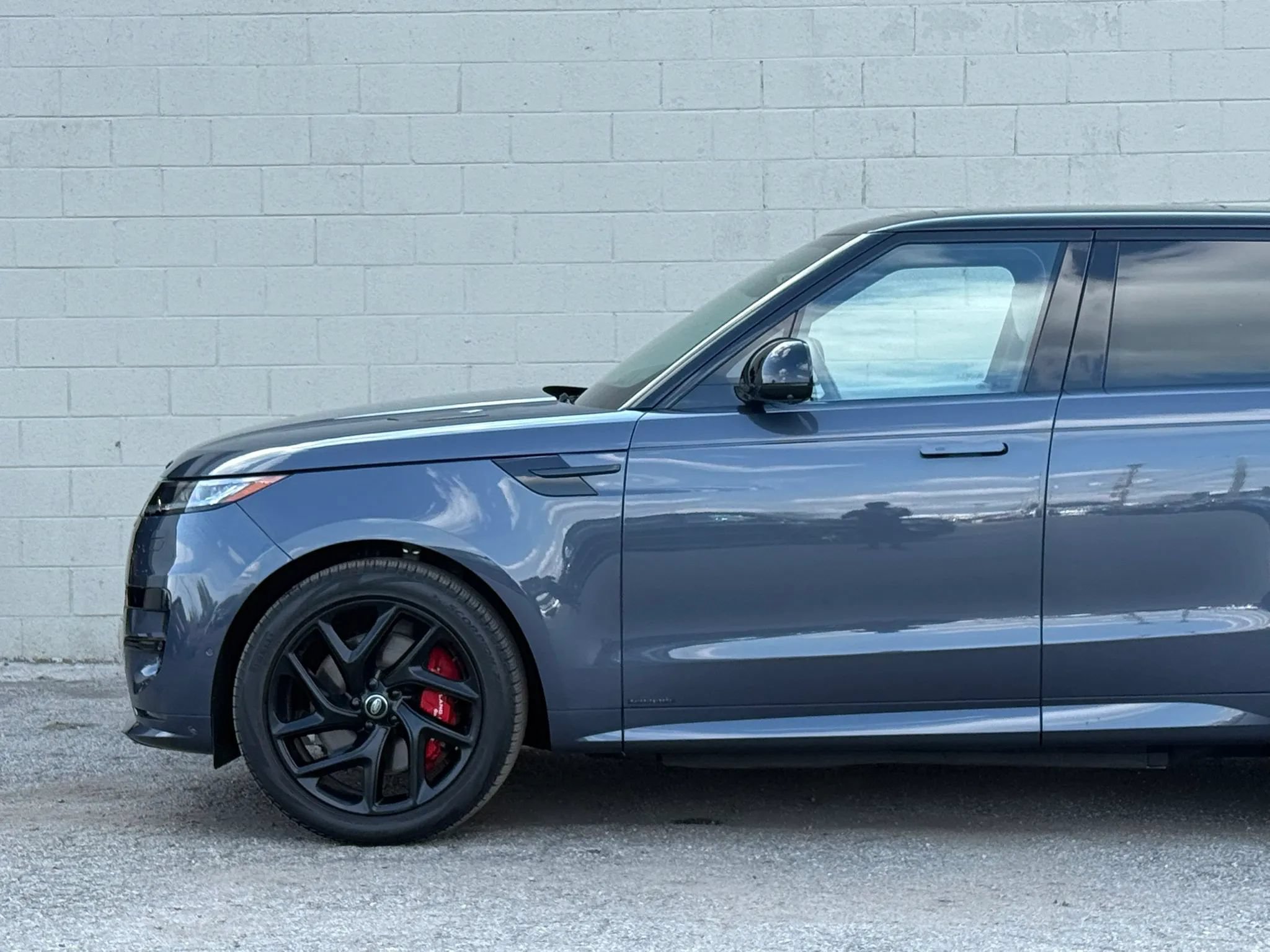 Used 2024 Land Rover Range Rover Sport Autobiography AWD/4WD image 4