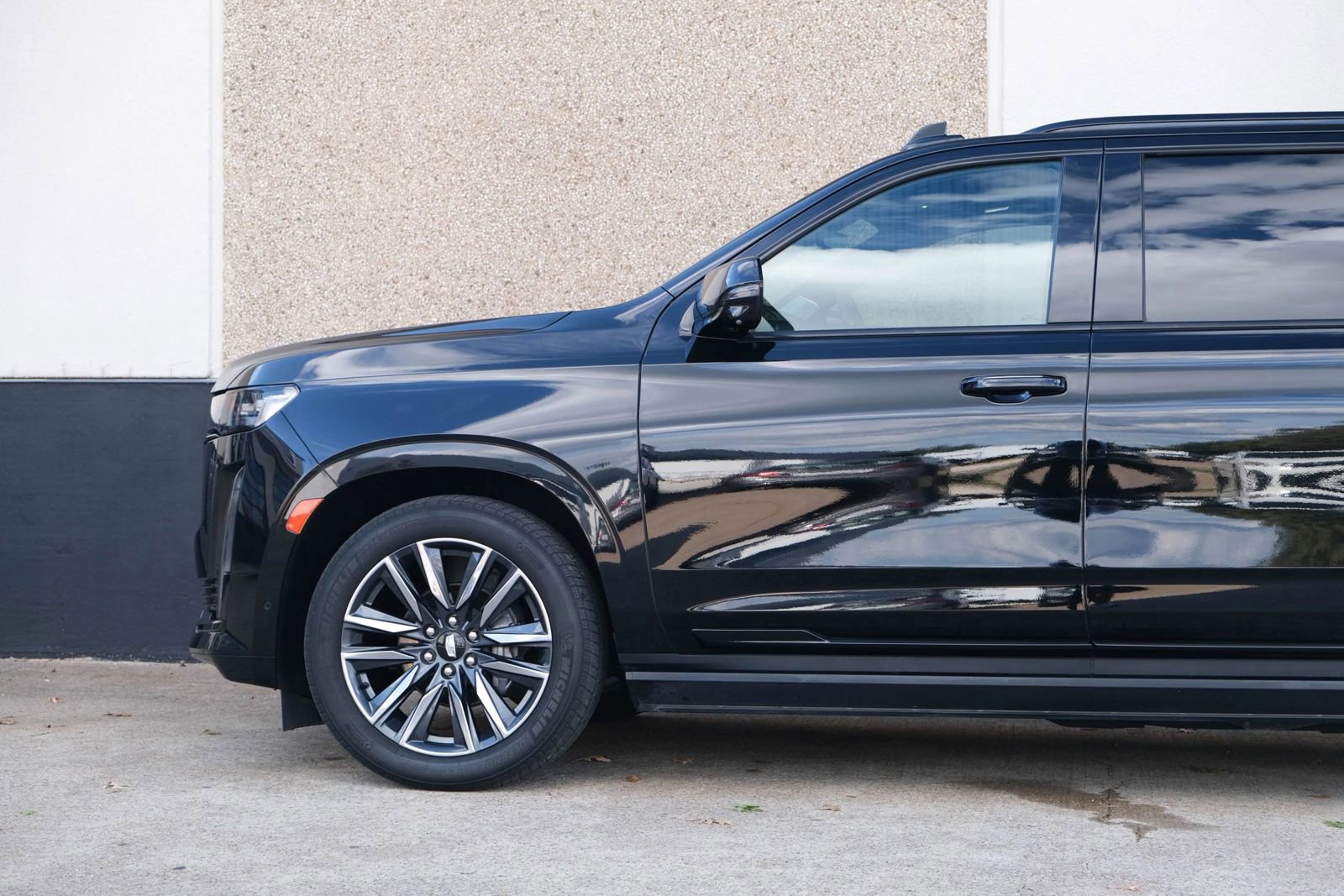 Used 2021 Cadillac Escalade ESV Sport w/ Driver Assist Tech Package image 7