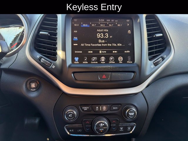 Used 2015 Jeep Cherokee Limited FWD image 13