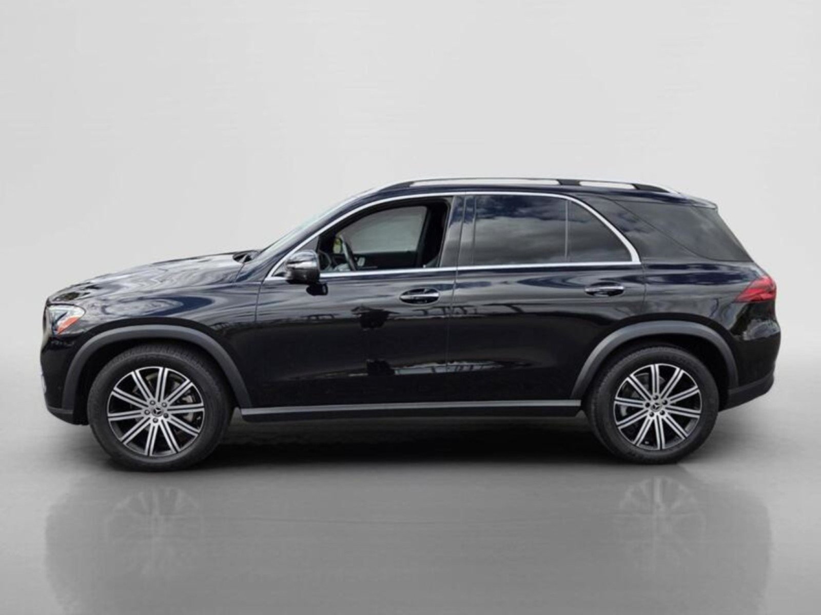 Certified 2026 Mercedes-Benz GLE 350 4MATIC image 2