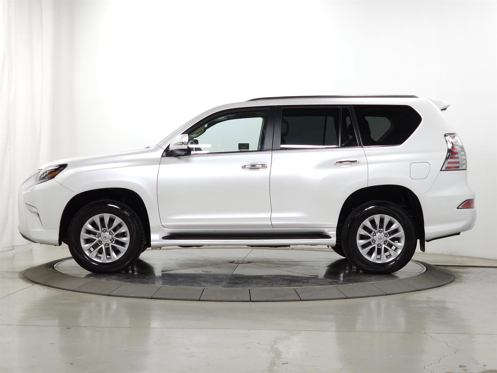 Certified 2023 Lexus GX 460 Premium w/ Premium Package image 5