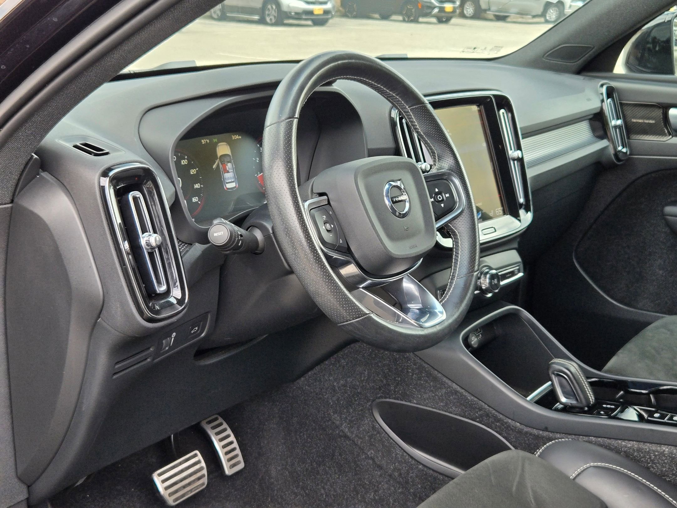 Used 2021 Volvo XC40 T5 R-Design AWD/4WD image 11