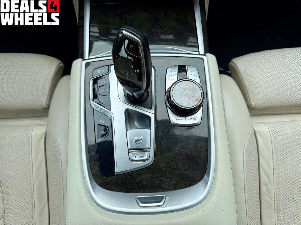 Used 2018 BMW 740i RWD image 22