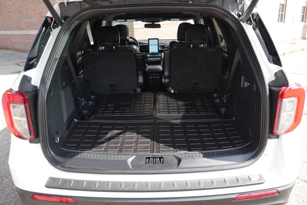 Used 2024 Ford Explorer ST w/ Equipment Group 401A AWD/4WD image 7