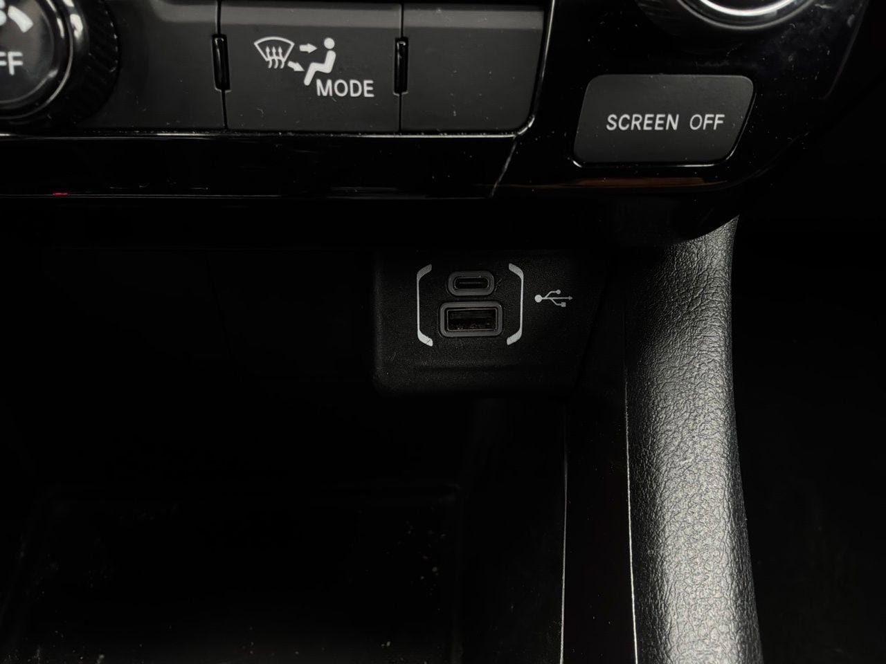 Used 2025 Jeep Compass Latitude AWD/4WD image 25