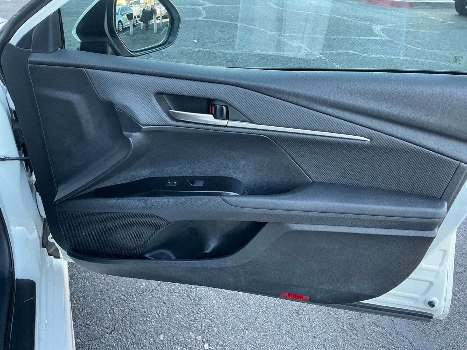 Certified 2025 Toyota Camry SE FWD image 16