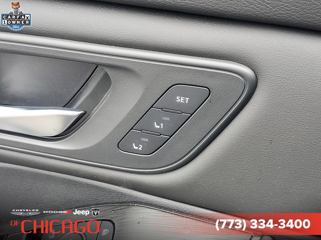 Used 2025 Nissan Rogue SL w/ Tech Package AWD/4WD image 23