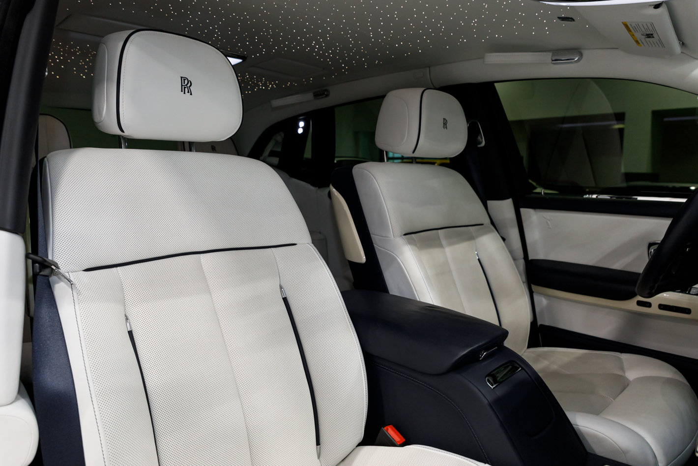 Certified 2020 Rolls-Royce Phantom Sedan RWD image 32