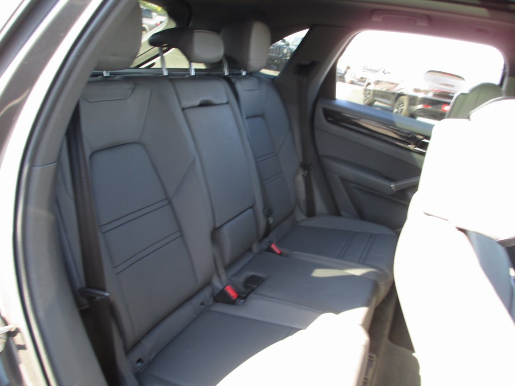 Used 2023 Porsche Cayenne image 20