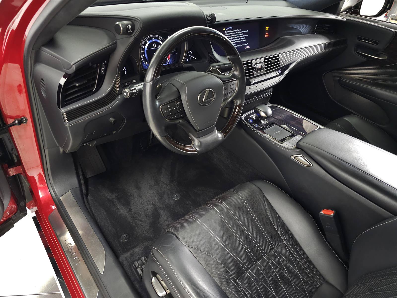 Used 2018 Lexus LS 500 AWD w/ Interior Upgrade Package image 15