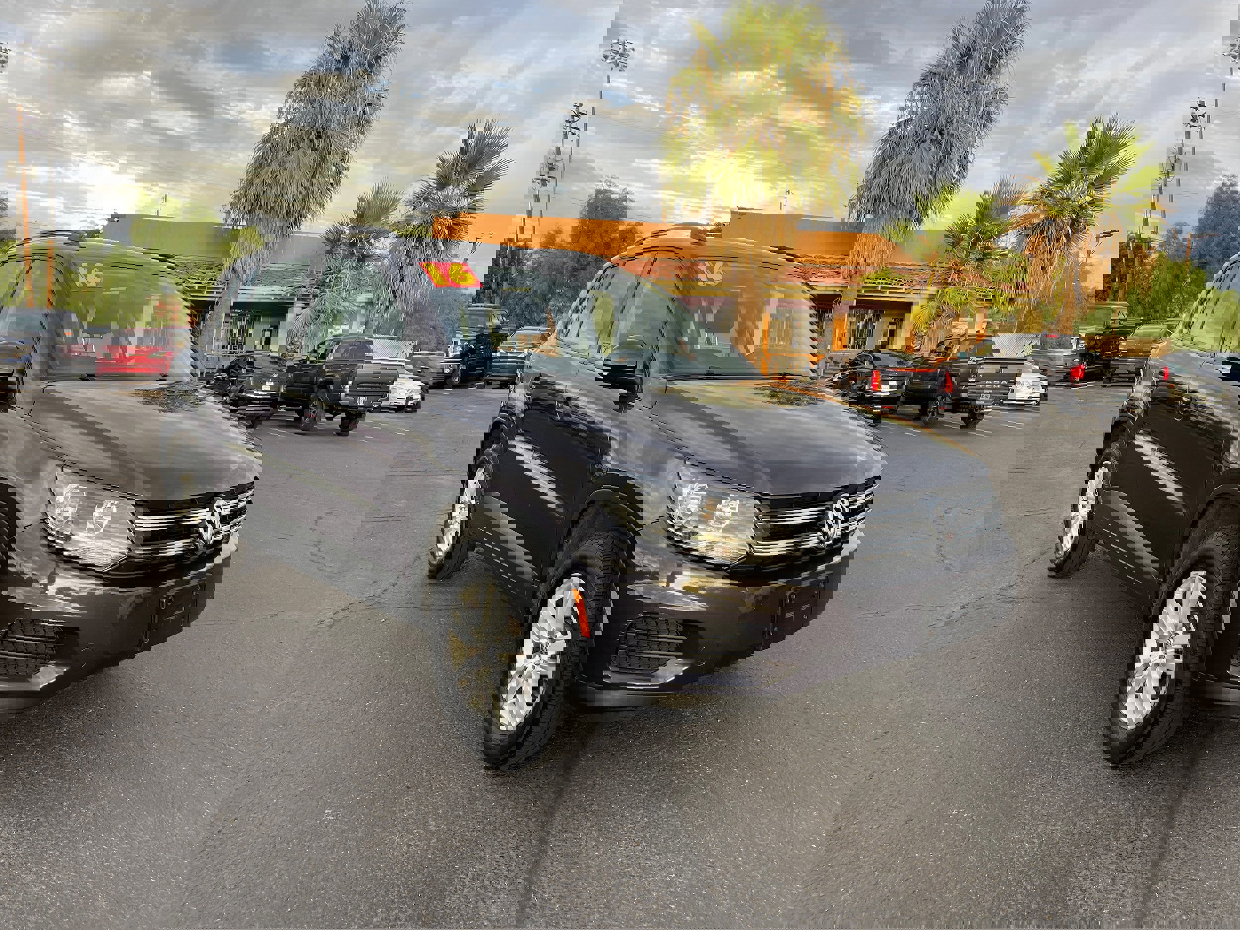 Used 2016 Volkswagen Tiguan S image 7